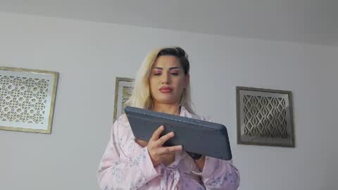 Snapshot of nona_nn chatting on 03-22-26, 10:02 Nona online show from 03-22-26, 10:02