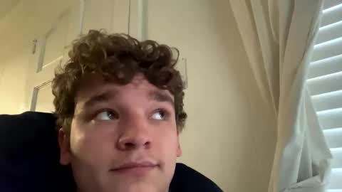 Snapshot of noname763904 chatting on 04-28-26, 12:20 Curly online show from 04-28-26, 12:20