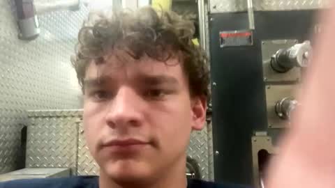 Snapshot of noname763904 chatting on 04-30-26, 11:42 Curly online show from 04-30-26, 11:42
