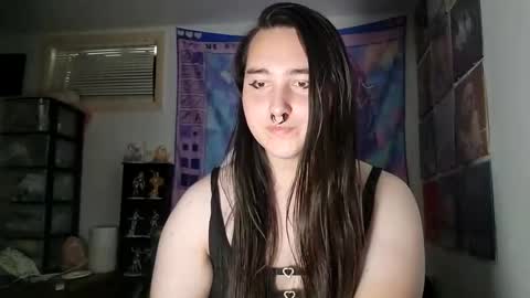 nonbinarybeauty20 online show from 01-31-25, 10:21