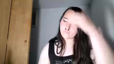 nonbinarybeauty20 online show from 10-14-25, 02:01