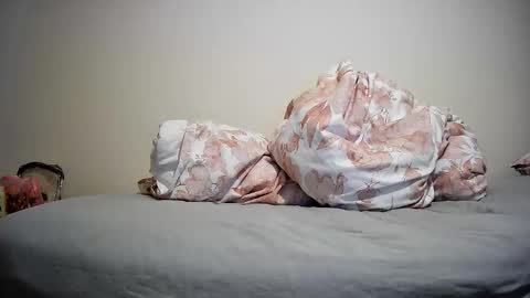 NonBinaryNicky online show from 03-29-26, 09:59