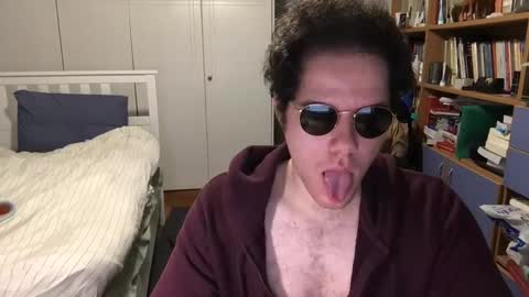 nongay379444 online show from 01-01-25, 09:31