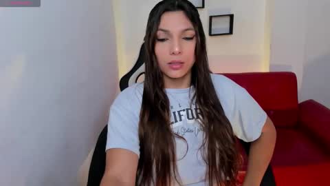 Snapshot of nora22xx chatting on 12-03-25, 03:25 Nora online show from 12-03-25, 03:25