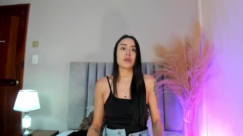 Nora Da Silva online show from 12-20-25, 02:24