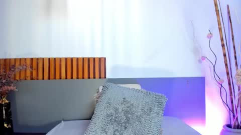 Snapshot of nora_dasilva chatting on 04-27-26, 11:58 Nora Da Silva online show from 04-27-26, 11:58