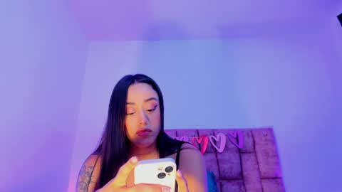 Snapshot of nora_dasilva chatting on 05-12-26, 04:31 Nora Da Silva online show from 05-12-26, 04:31