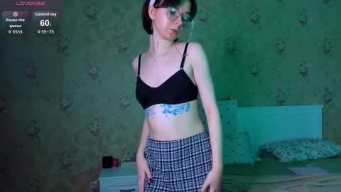 Nora Failure online show from 11-22-25, 03:27