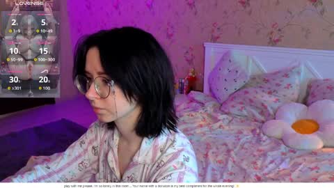 Nora Failure online show from 04-10-26, 12:21