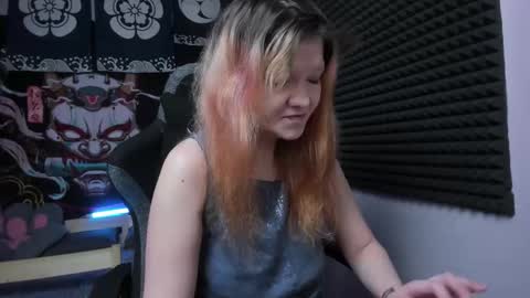 Nora online show from 09-23-25, 10:51