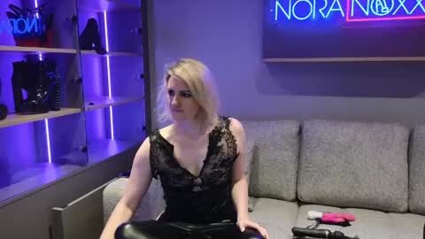 NoraNoxx online show from 05-13-26, 03:31