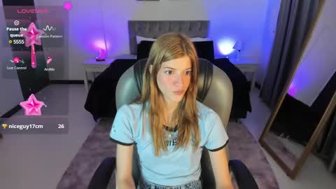 Snapshot of nora_vennucci chatting on 03-04-25, 07:11 Nora online show from 03-04-25, 07:11