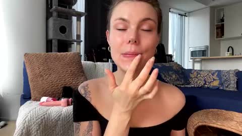 Nordic Belle online show from 04-14-26, 02:34