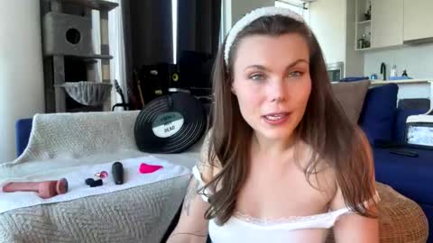 Snapshot of nordicbelle chatting on 05-28-26, 02:14 Nordic Belle online show from 05-28-26, 02:14