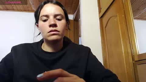 Snapshot of noreen_ chatting on 11-08-25, 04:51 noreen_ online show from 11-08-25, 04:51