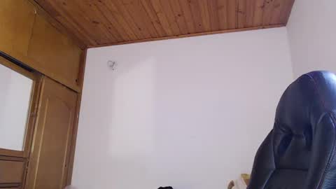 Snapshot of noreen_ chatting on 06-17-26, 07:37 noreen_ online show from 06-17-26, 07:37