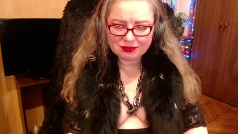 miss Tress online show from 12-28-24, 06:18