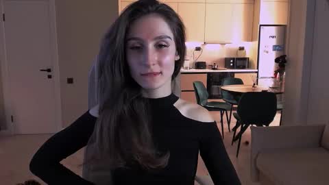 Snapshot of north_valkyrie chatting on 09-14-25, 01:43 Hazel online show from 09-14-25, 01:43