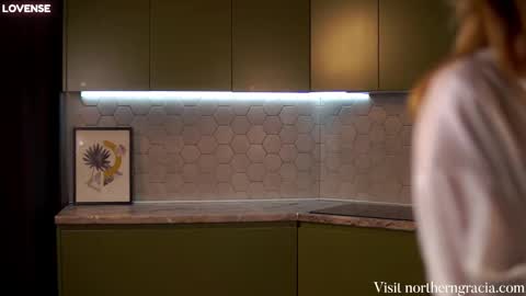 Snapshot of northern_gracia chatting on 02-16-25, 06:43 Gracia 150 online show from 02-16-25, 06:43