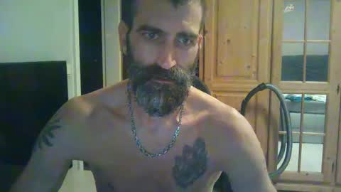 Snapshot of not4one chatting on 09-11-25, 12:00 not4one online show from 09-11-25, 12:00