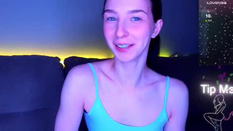 Hello My name is Helene NTMU  Finger up if u like what u see online show from 03-11-26, 02:34