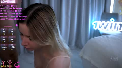 Anna   Check my Bio   Help me to reach 300 thumbs up  online show from 01-04-25, 07:34