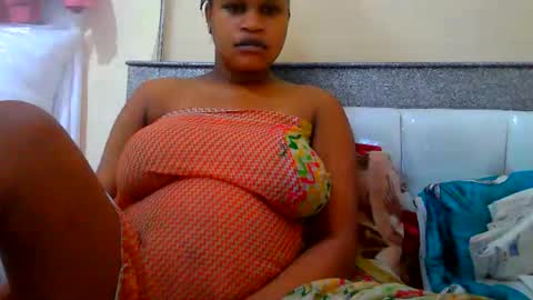 Snapshot of notoy1 chatting on 06-09-26, 02:01 notoy1 online show from 06-09-26, 02:01