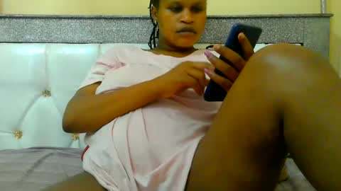 Snapshot of notoy1 chatting on 06-14-26, 06:37 notoy1 online show from 06-14-26, 06:37