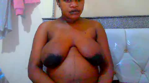 Snapshot of notoy1 chatting on 07-15-26, 01:44 notoy1 online show from 07-15-26, 01:44