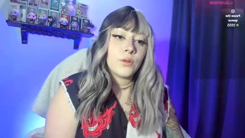 Snapshot of nova_gara chatting on 06-20-26, 02:03 s online show from 06-20-26, 02:03