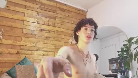 Snapshot of nova_salvadore chatting on 12-20-25, 05:03 Nova Salvatore online show from 12-20-25, 05:03