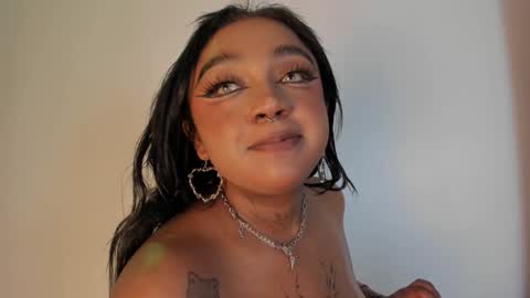 Snapshot of nova_swan chatting on 02-04-25, 01:45 NOVA online show from 02-04-25, 01:45