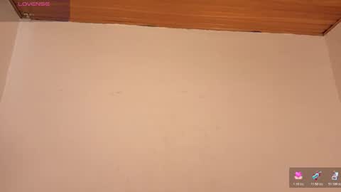 Snapshot of nova_swan chatting on 12-17-25, 06:58 NOVA online show from 12-17-25, 06:58