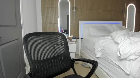 Nova online show from 10-01-25, 02:06