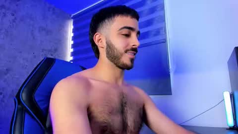 Snapshot of novacry chatting on 10-31-25, 12:06 Nova online show from 10-31-25, 12:06