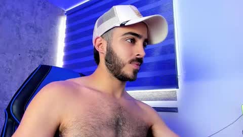 Snapshot of novacry chatting on 11-09-25, 12:03 Nova online show from 11-09-25, 12:03