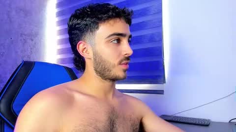 Snapshot of novacry chatting on 12-17-25, 04:02 Nova online show from 12-17-25, 04:02