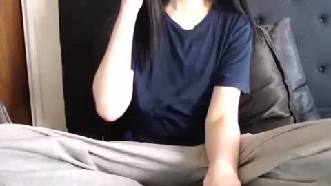 Snapshot of novafrey chatting on 11-02-25, 08:55 Olivia online show from 11-02-25, 08:55