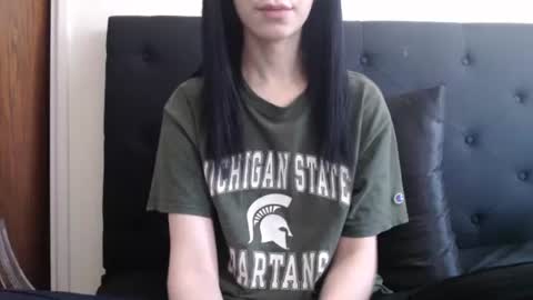 Snapshot of novafrey chatting on 12-04-25, 07:55 Olivia online show from 12-04-25, 07:55