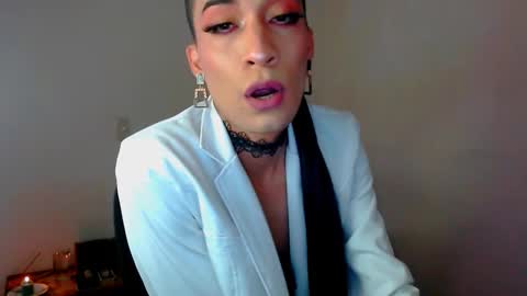 Nova...  online show from 11-04-25, 09:25