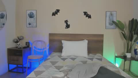 NovayBrian online show from 10-12-25, 04:55