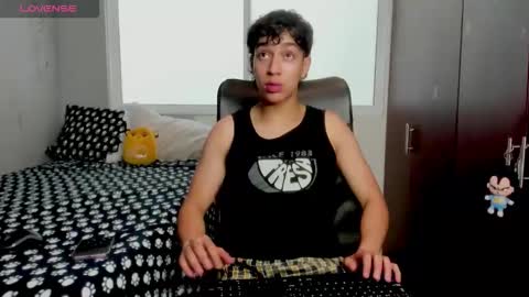 Snapshot of noxx_stark chatting on 01-13-26, 06:02 Noxx online show from 01-13-26, 06:02