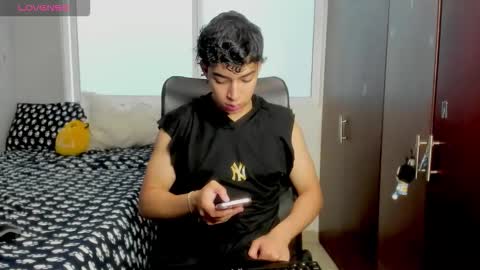 Snapshot of noxx_stark chatting on 01-15-26, 07:06 Noxx online show from 01-15-26, 07:06