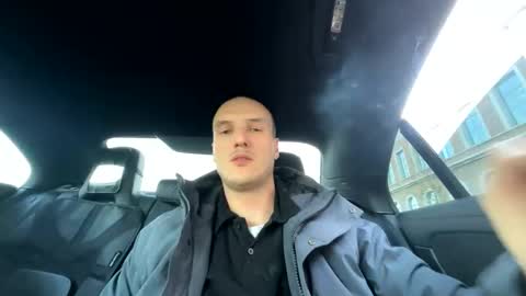 Snapshot of noya01 chatting on 02-23-25, 07:22 Yannick online show from 02-23-25, 07:22