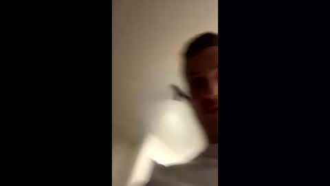 Snapshot of noya01 chatting on 04-04-26, 11:46 Yannick online show from 04-04-26, 11:46