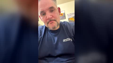 Snapshot of nre321985 chatting on 03-17-26, 10:46 nre321985 online show from 03-17-26, 10:46