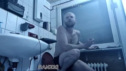 Snapshot of nudemox chatting on 12-29-24, 06:05 nudemox online show from 12-29-24, 06:05