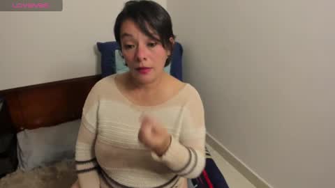 nuit_rose online show from 02-19-25, 12:57