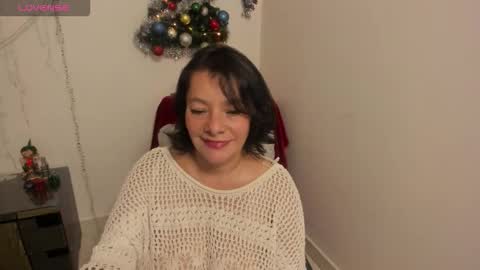 Snapshot of nuit_rose chatting on 12-21-25, 02:30 nuit_rose online show from 12-21-25, 02:30