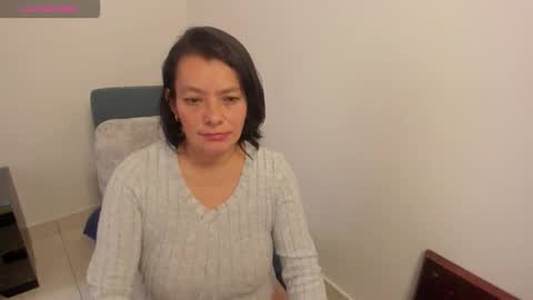 Snapshot of nuit_rose chatting on 01-09-26, 02:31 nuit_rose online show from 01-09-26, 02:31